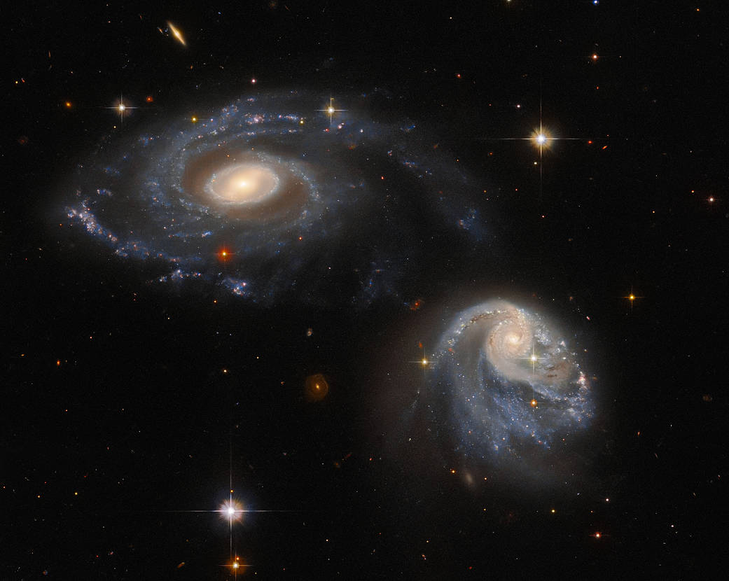 Bleu7.com - Hubble Telescop