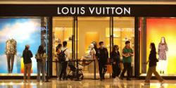 The world leader in luxury, LVMH has since its founding in 1987 deployed a business model marked by creative momentum and a constant quest for excellence. Bleu7.com