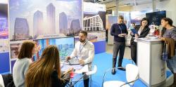 Explore the best real estate opportunities in Canada. Our exhibitions offer the latest trends and investments, so you can find the perfect property for you. Come and explore the possibilities today! Visit: Bleu7.com