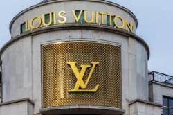 The world leader in luxury, LVMH has since its founding in 1987 deployed a business model marked by creative momentum and a constant quest for excellence. Bleu7.com