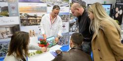 Explore the best real estate opportunities in Canada. Our exhibitions offer the latest trends and investments, so you can find the perfect property for you. Come and explore the possibilities today! Visit: Bleu7.com